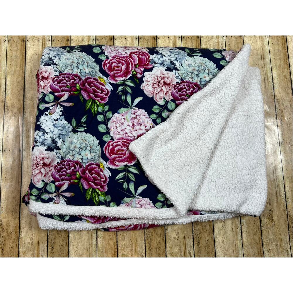 Posh Peanut Hayley Floral Luxe Plush Patoo Bamboo Blanket 60x40